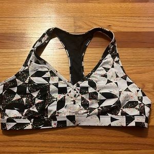 Sports bra